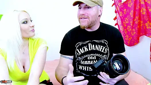 Sabrina tatlı Fransız sarışın porno yıldızı fmm üçlü sakso ve boşalma