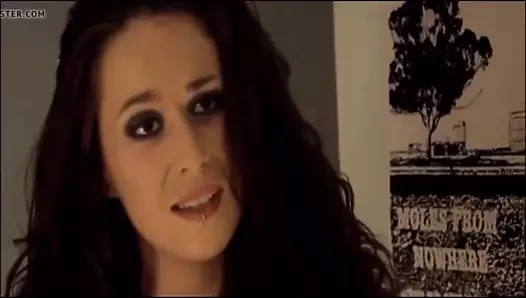 Filmi bilen var mı?