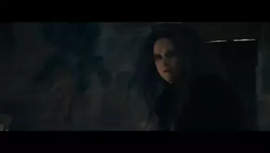 Ormanda rapunzel saç kesimi sahnesi