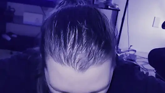 İtaatkar kaltağım beni boşaltmayı seviyor