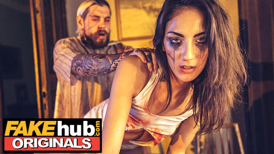 Fakehub orijinalleri - gerçek katil yıldız aktris soyunma odasına girdiğinde sahte korku filmi ters gidiyor