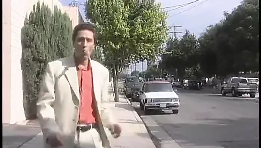 Güzel sarışın derin anal sikişirken inliyor