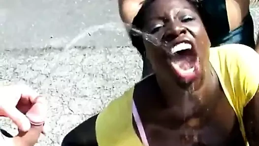 azgın sapıklar işemek içinde siyah maries ağız