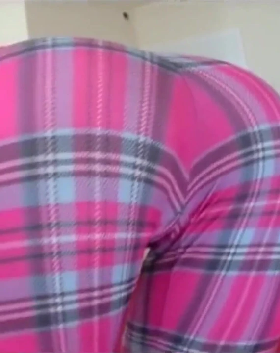 Seksi ve genç Regina Moon amını seviyor