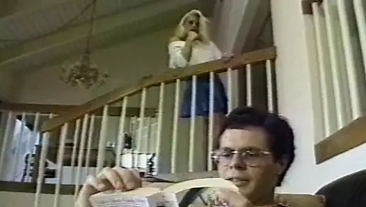 Senden mükemmel sarışın genç kız rüyasında götünü parçalıyor