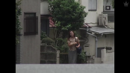 P012G03 A shameful everyday life where a nasty family government unfolds in a millionaire's house!