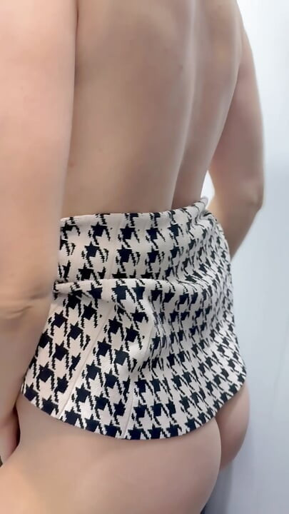 Çıplak seksi yürüyüş