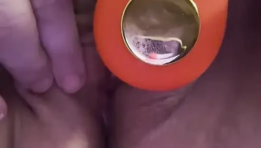 Yeni oyuncakla orgazm