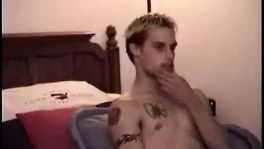 Amateur Straight Boy Buzz Wants Head