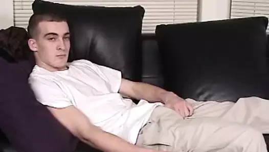 Darrell döl boşaltıyor