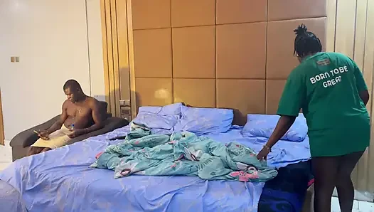 Temizlikçimi sikiyorum