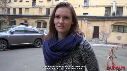 Güzel kız sözde ajan ile harika seks kandırdı