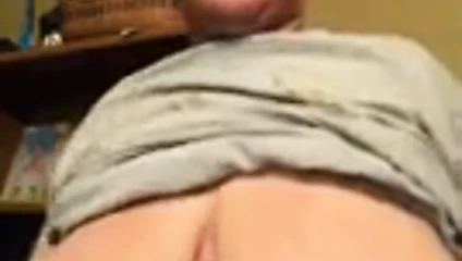 Lanet olsun o bazı büyük göğüsleri ve areolas var