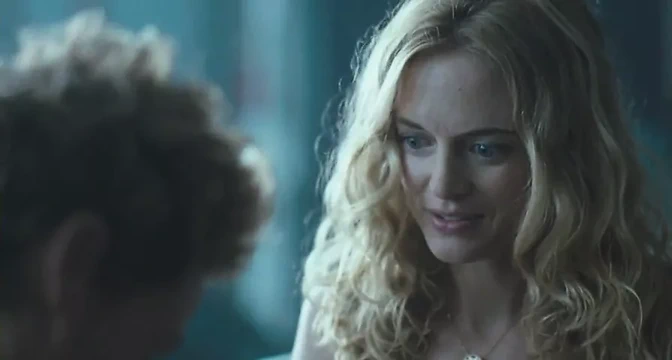 Heather graham büyük göğüsler