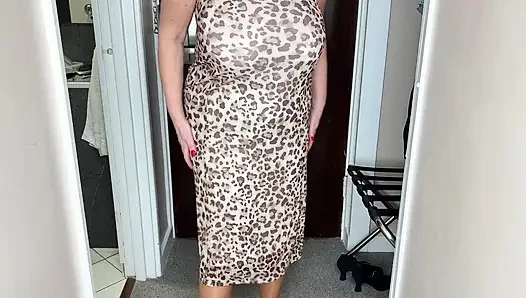 Vgq20 Teyze Sandra Katmanlı Ve Soyunuyor