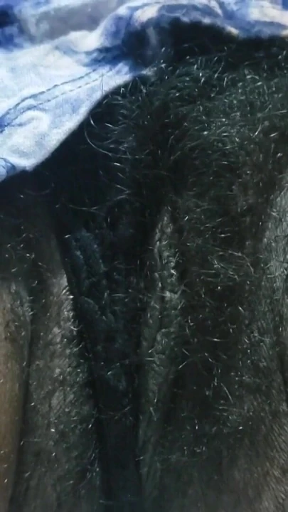 Tıraşsız baştan çıkarıcı amcıklar, ev yapımı olgun ateşli kıllı orta yaşlı seksi kadın | Klip 2