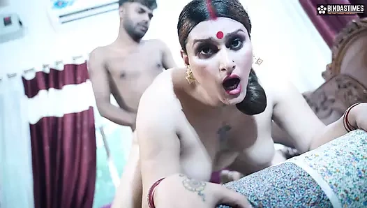 Üvey annem babam evde yokken büyük siyah yarağımı emmeyi ve sert anal seks yapmayı seviyor