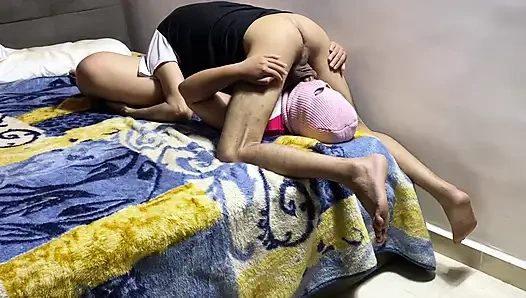 İri güzel kadın Arap oral seks