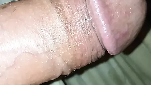 Juicykoos desi dha Pakistanlı teyze genç kocası tarafından prezervatifsiz sikişiyor