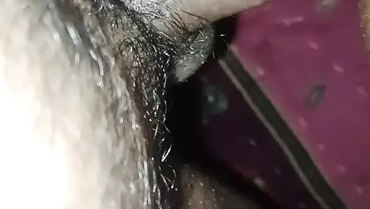 Guy takes advantage of old pickup scheme to Russian girl