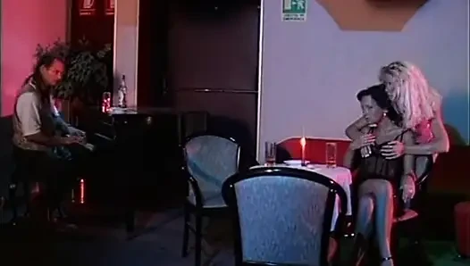 Seksi lezbiyenler iş başında