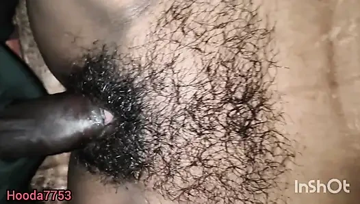 Hintli güzel kız sıkı ilk kez xxx videolar, desi güzel köylü kızı seks videoları