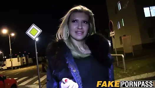 sarışın piliç cristal dolu yukarı Sabit