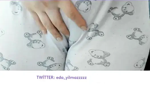CAMELTOE- MASTURBATE WITH PAJAMA- RUBBING PUSSY WITH PAJAMA
