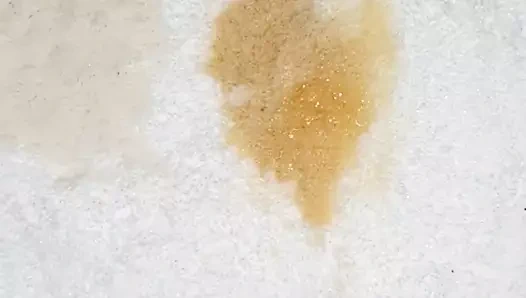 Rahatlamanın köşesinde tekrar işiyorum