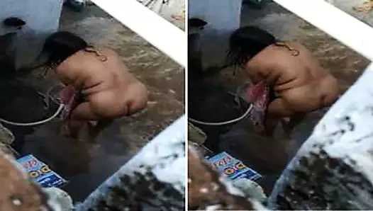 Bugün özel desi yenge banyodan sonra bölüm...