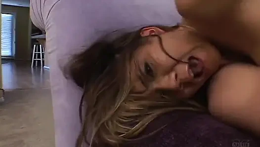 İki arasında karar veremiyor