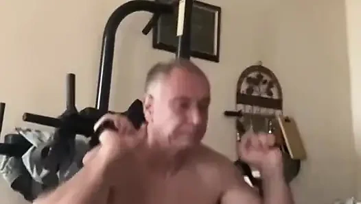 Spor salonunda geçirdiği zaman