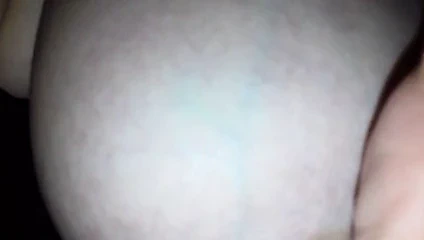 Seni göğüsleriyle kızdırdığında