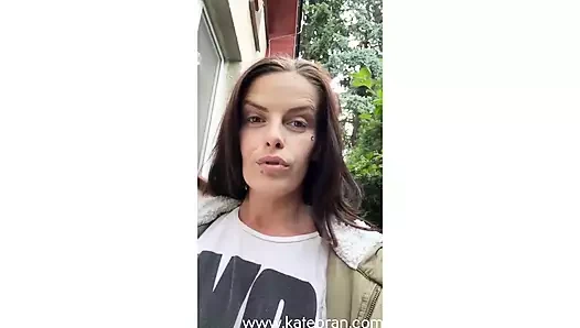 Ayaklarıma masaj yaptırmayı çok ister misin, kabul eden var mı?