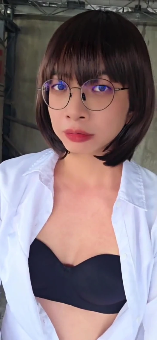 Tuzak Tingxuan her zaman flörtöz