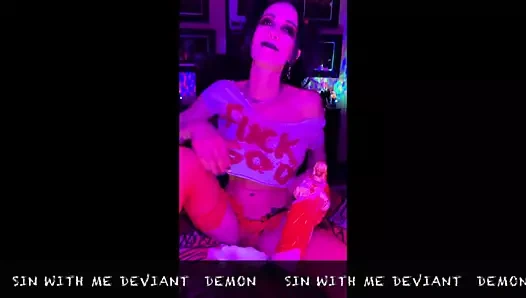 Azgın şeytanın sürtüğü