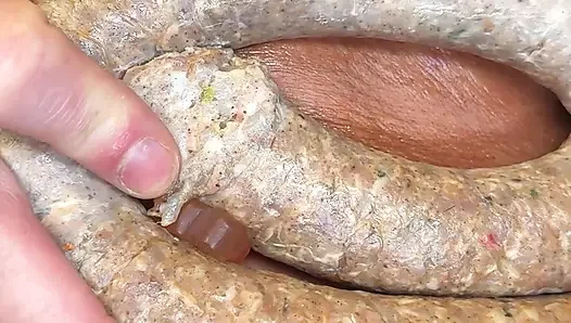 Kandy tarafından yutuyor:gavatların sindirilmesi ve yeniden doğuşu