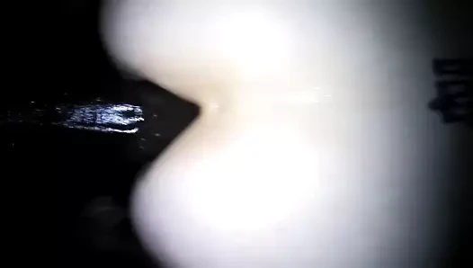 Beyaz kızın götünde uzun derin büyük zenci yarağı