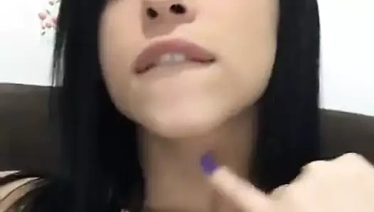 Vanessinha gata safada twitter yapmak