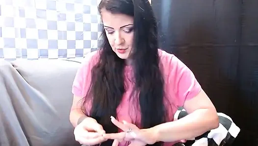 Orta yaşlı seksi kadın esniyor