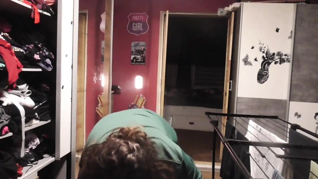 Köle, Evimi Hallet, Sonra Ödül Alacaksın