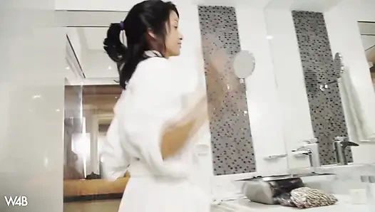 İlk kez mastürbasyon yapıyor