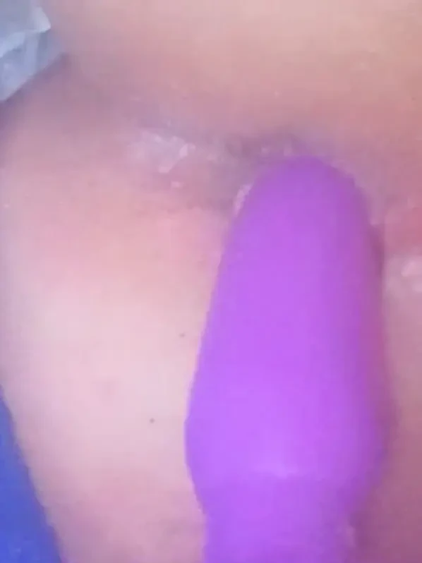 Bir ilişkim olduğunda partnerimi sadece vibratörümle aldatebilirim değil mi???