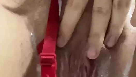 Sütle mastürbasyon ve banyoda boşalma