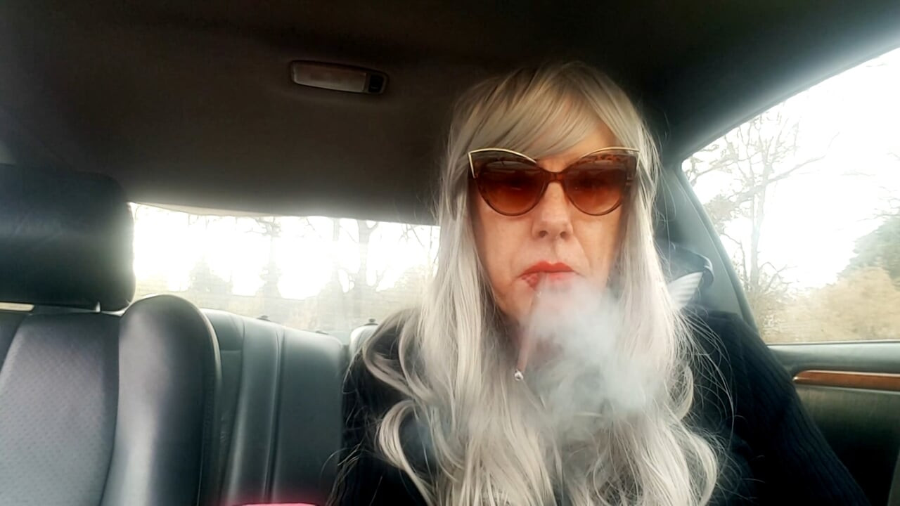 SILVER HAIRED GRANNY RUTHIE TS LOVES SMOKING HER MORE 120 MENTHOLS IN HER CAR