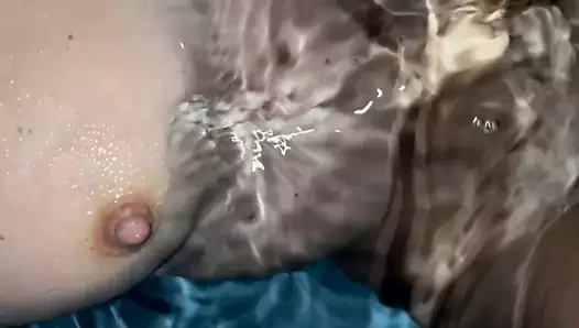 Sürtük üvey annem beni azgın yapıyor 2