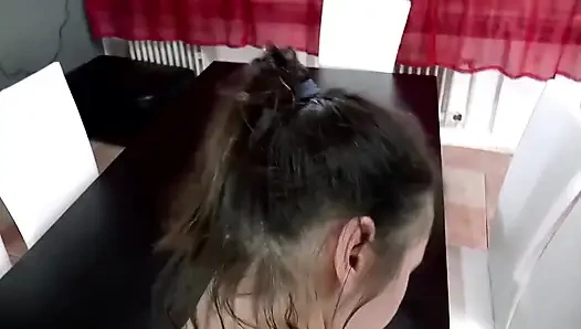 Puppybella Mutfakta Çifte Penetrasyonlu Sikiş Festivali