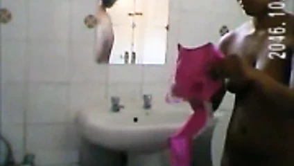 Desi Hint bayan banyo video record