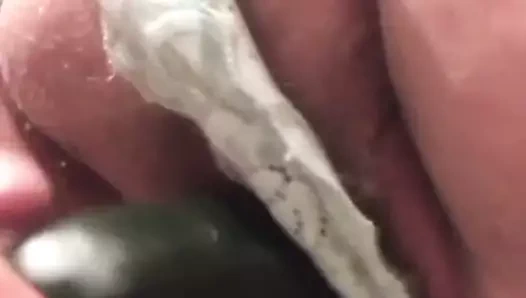 Bir salatalık ile karısı