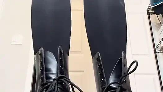 Çizmeli sert 16 feet boyutlarında